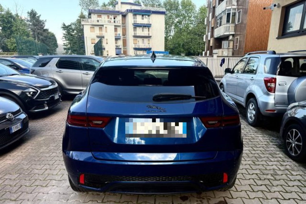 Jaguar E-Pace 2.0d i4 mhev R-Dynamic SE awd 163cv auto (5)
