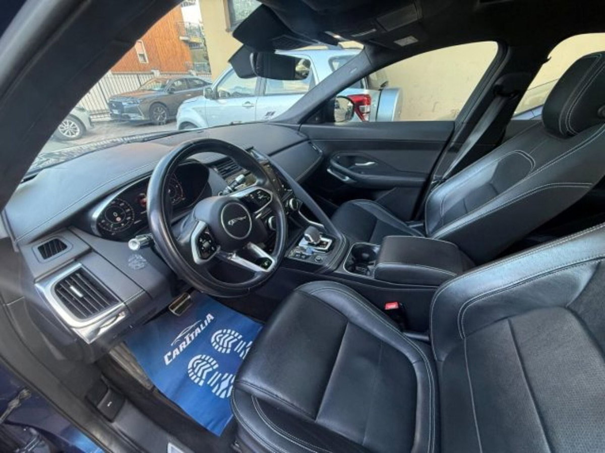 Jaguar E-Pace 2.0d i4 mhev R-Dynamic SE awd 163cv auto (8)