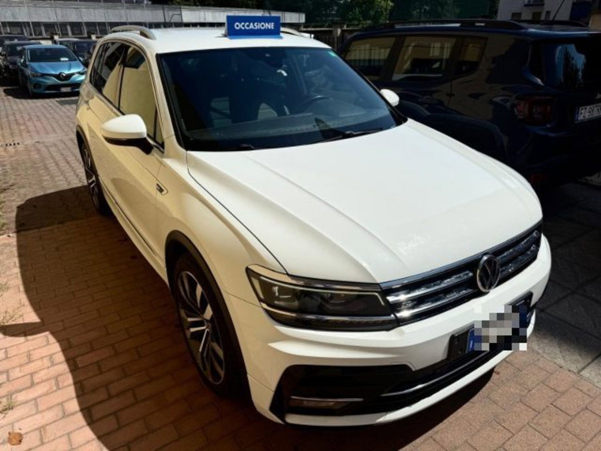 Volkswagen Tiguan Allspace 2.0 TDI SCR DSG 4MOTION R-Line (2)