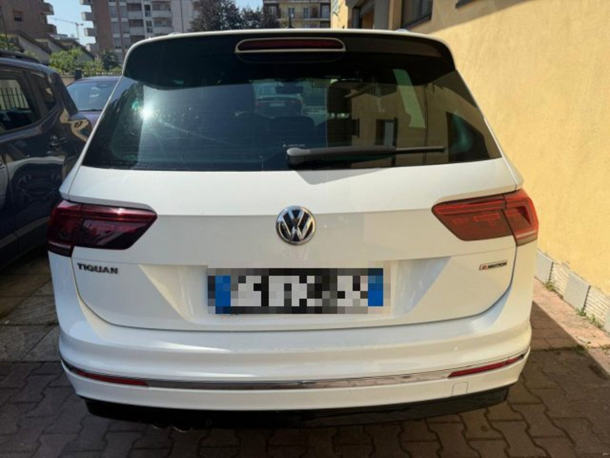 Volkswagen Tiguan Allspace 2.0 TDI SCR DSG 4MOTION R-Line (4)