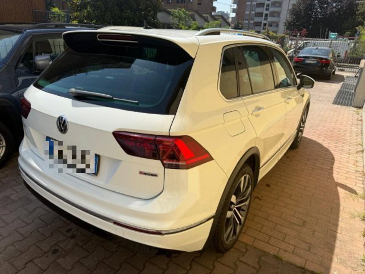 Volkswagen Tiguan Allspace 2.0 TDI SCR DSG 4MOTION R-Line (6)
