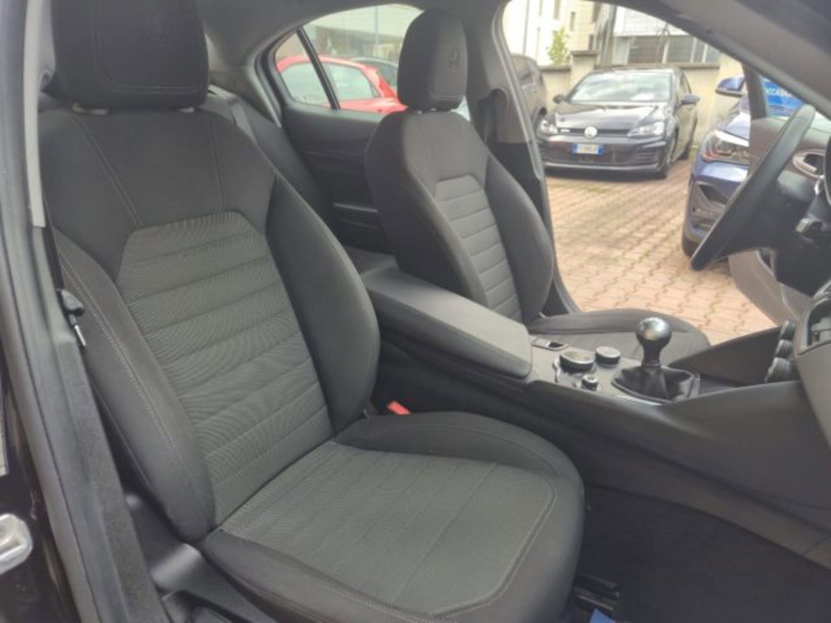 Alfa Romeo Giulia 2.2 Turbodiesel 150 CV AT8 Super (10)