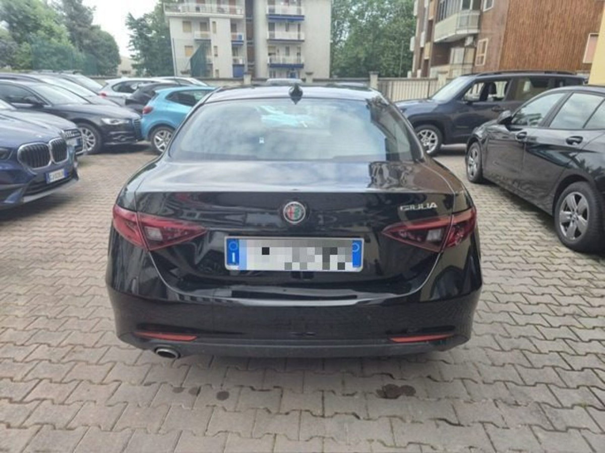 Alfa Romeo Giulia 2.2 Turbodiesel 150 CV AT8 Super (5)