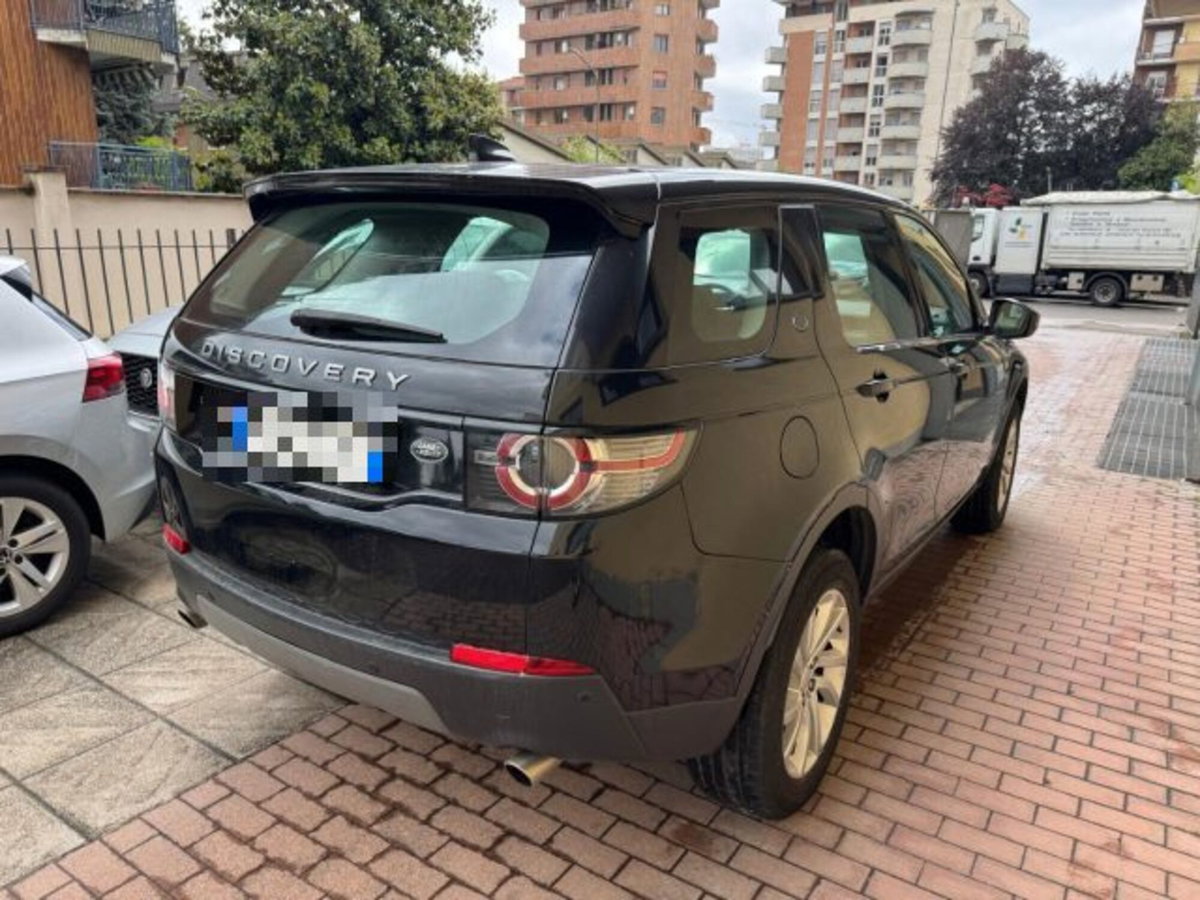 Land Rover Discovery Sport 2.0 TD4 150 CV SE (4)