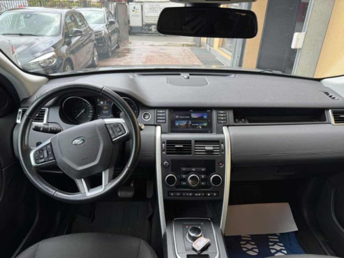 Land Rover Discovery Sport 2.0 TD4 150 CV SE (9)