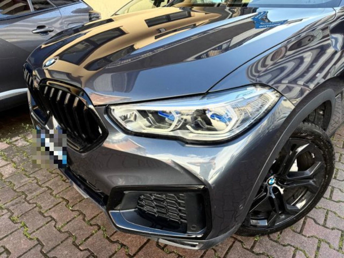 BMW X6 xDrive30d 48V Msport (2)