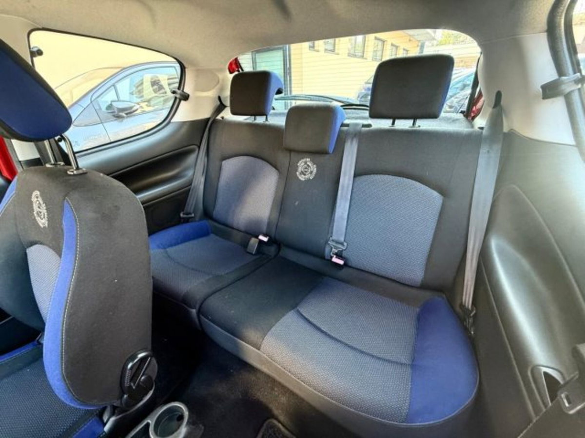 Peugeot 206 60CV 3p. X Line (9)