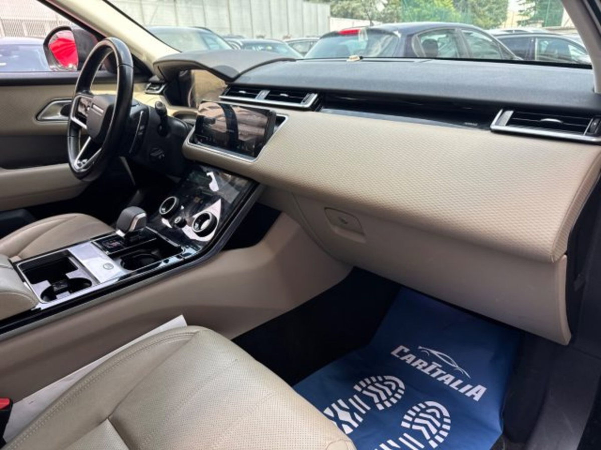 Land Rover Range Rover Velar 2.0D I4 204 CV (9)
