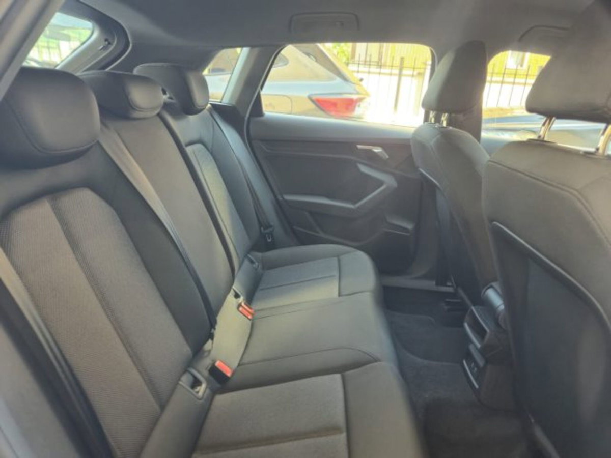 Audi A3 Sportback 30 TFSI Business (12)