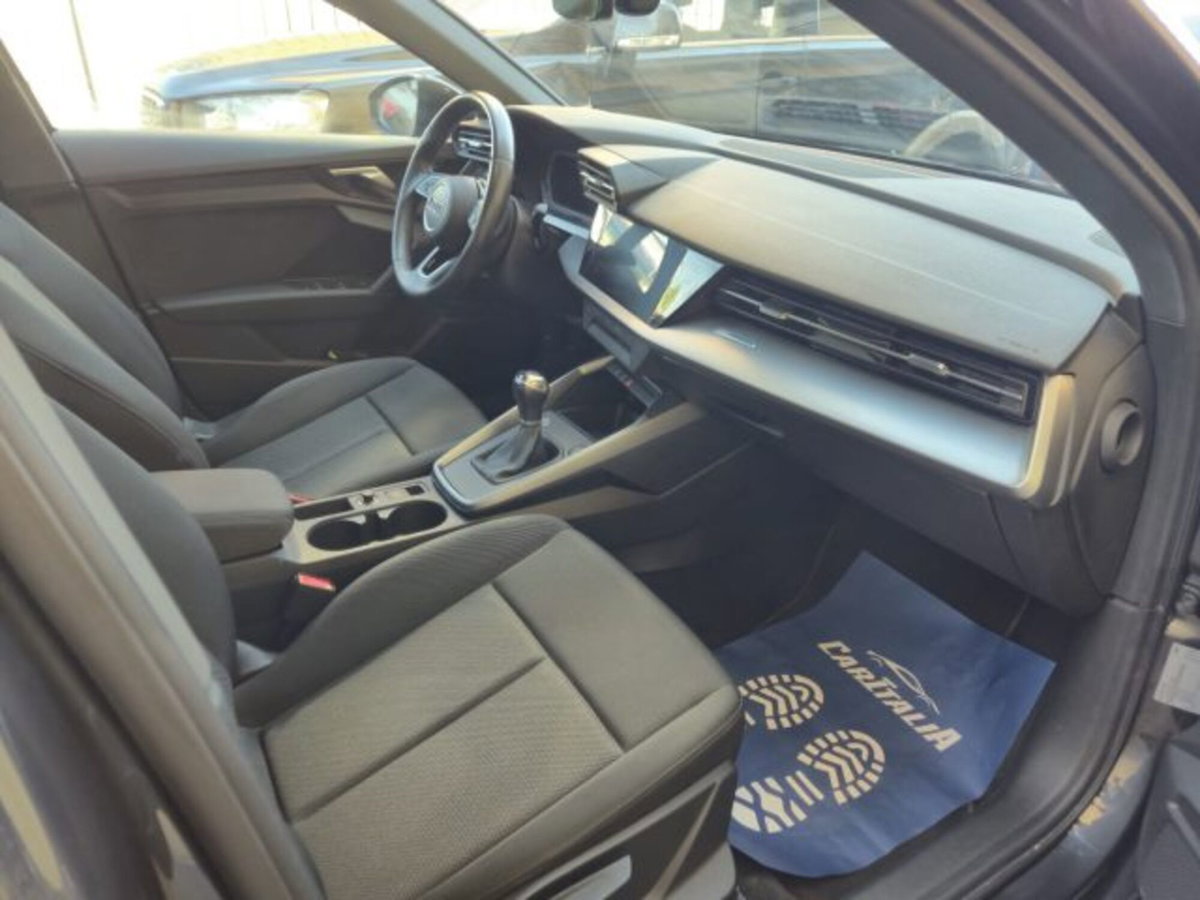 Audi A3 Sportback 30 TFSI Business (9)