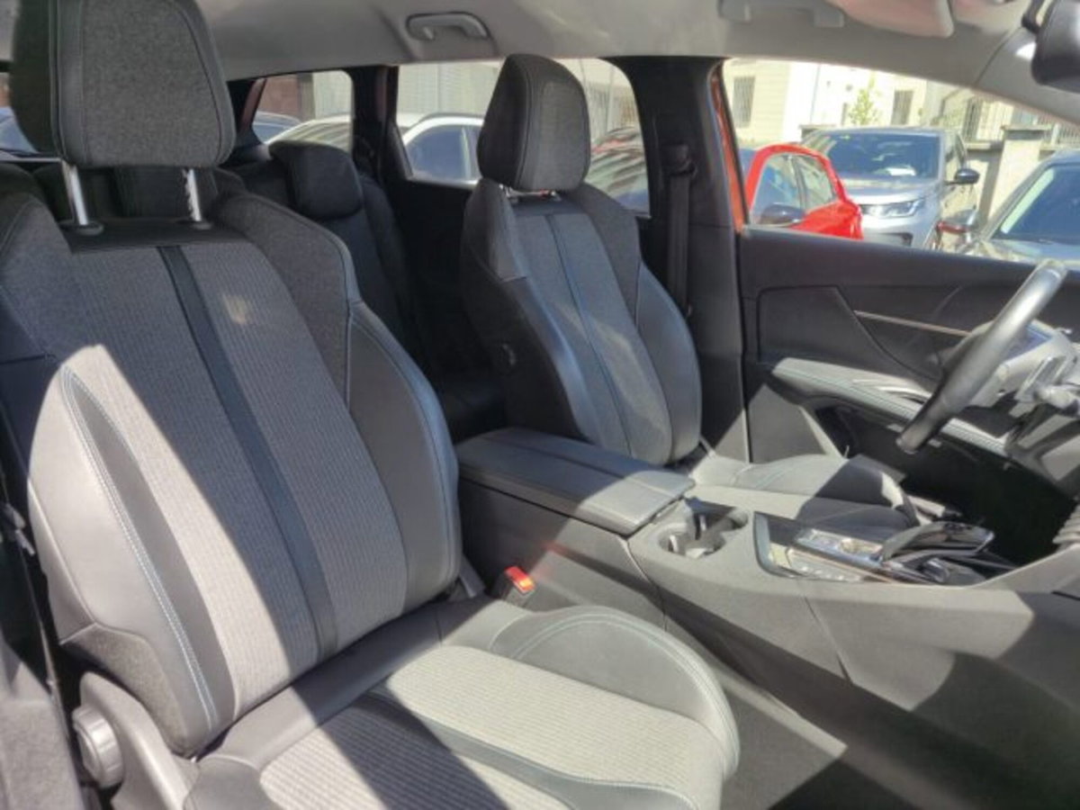 Peugeot 5008 BlueHDi 130 S&S EAT8 Allure (10)