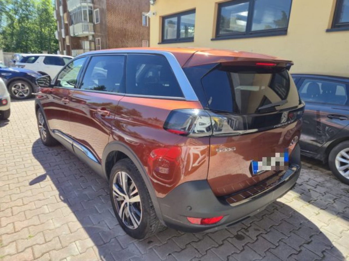 Peugeot 5008 BlueHDi 130 S&S EAT8 Allure (6)
