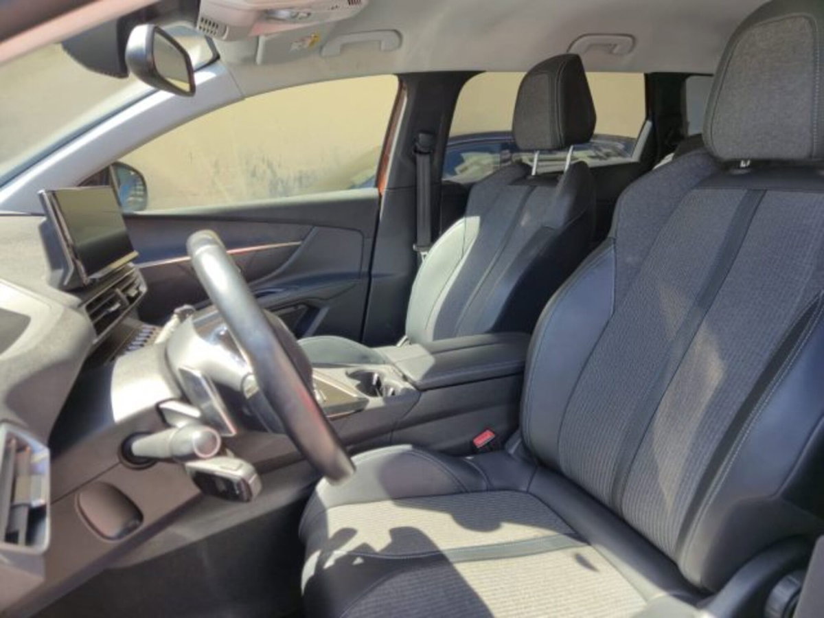 Peugeot 5008 BlueHDi 130 S&S EAT8 Allure (8)