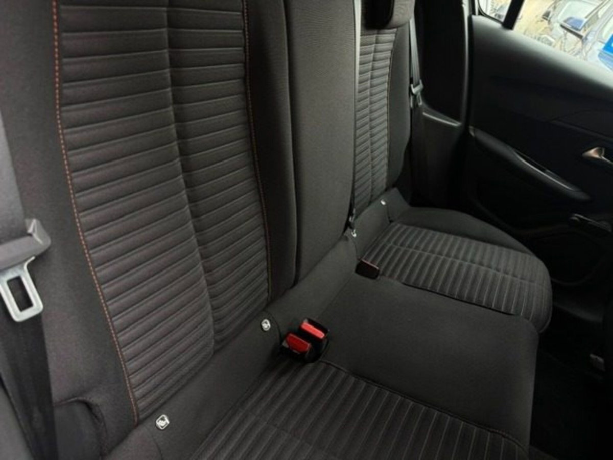 Peugeot 208 1.2 puretech Active s&s 75cv (8)