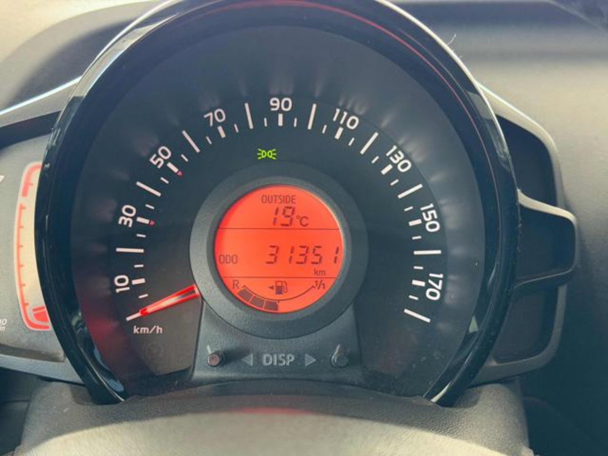 Peugeot 108 72 5 porte Style (9)