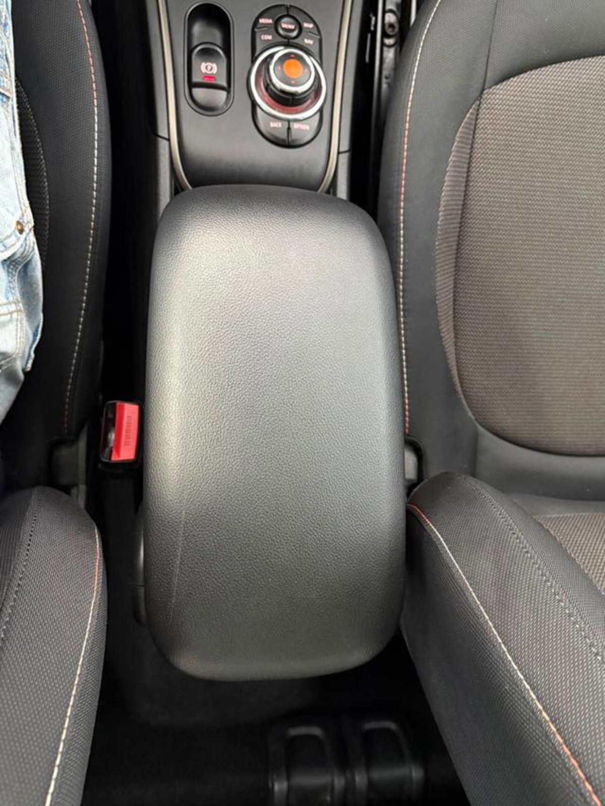 MINI Mini Countryman 2.0 Cooper D Business Countryman (13)