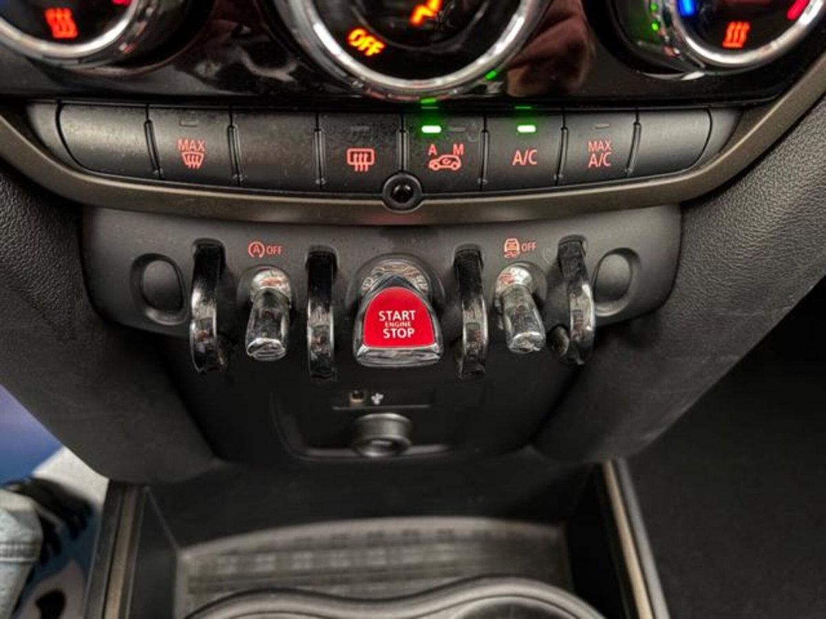 MINI Mini Countryman 2.0 Cooper D Business Countryman (17)