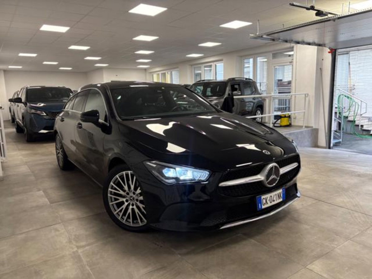 Mercedes-Benz CLA Shooting Brake 200 d Automatic 4Matic Shooting Brake Sport (3)