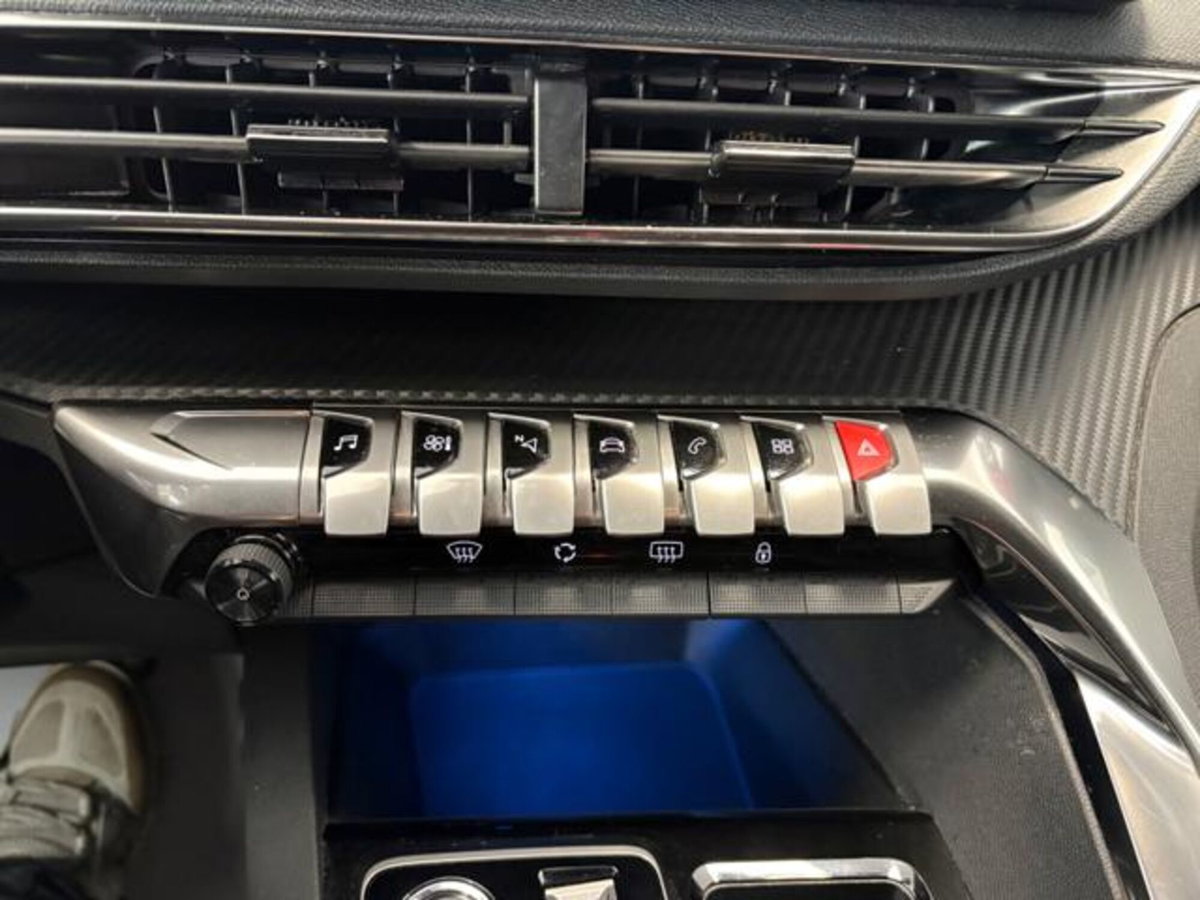 Peugeot 3008 BlueHDi 130 S&S EAT8 Allure Pack (15)