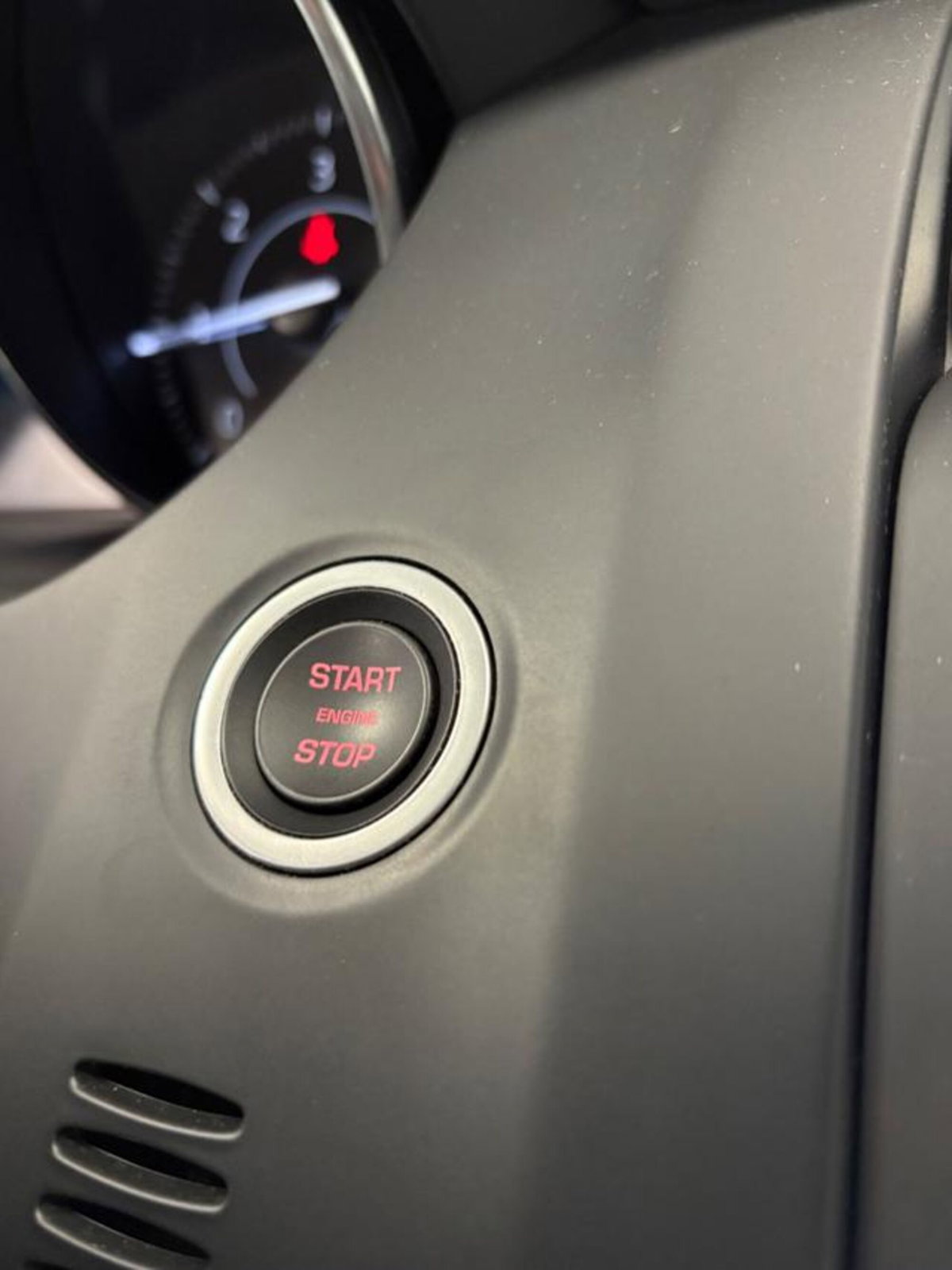 Jaguar E-Pace 2.0D 150 CV AWD aut. S (13)