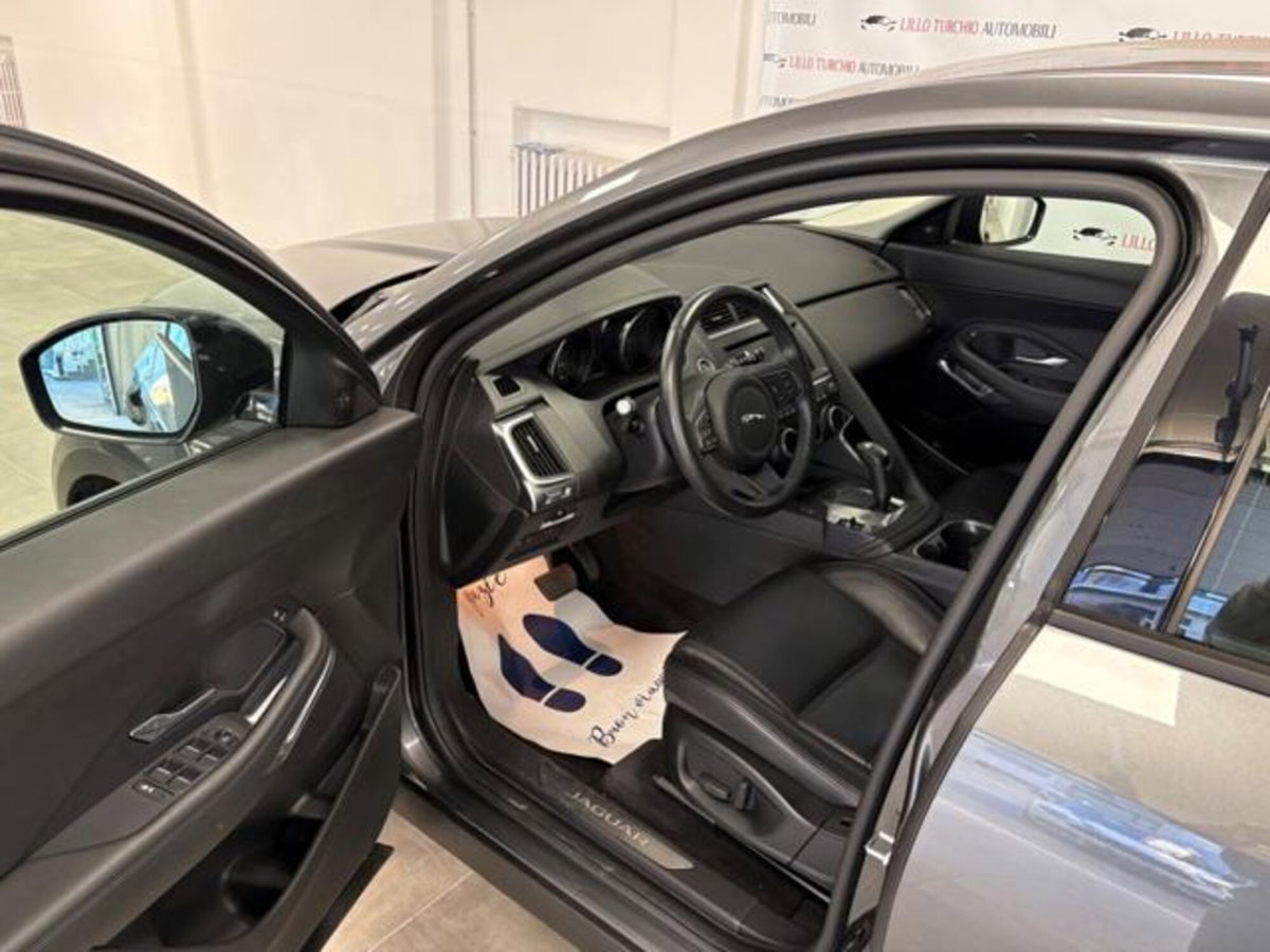 Jaguar E-Pace 2.0D 150 CV AWD aut. S (6)