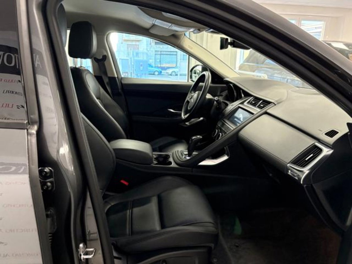 Jaguar E-Pace 2.0D 150 CV AWD aut. S (9)