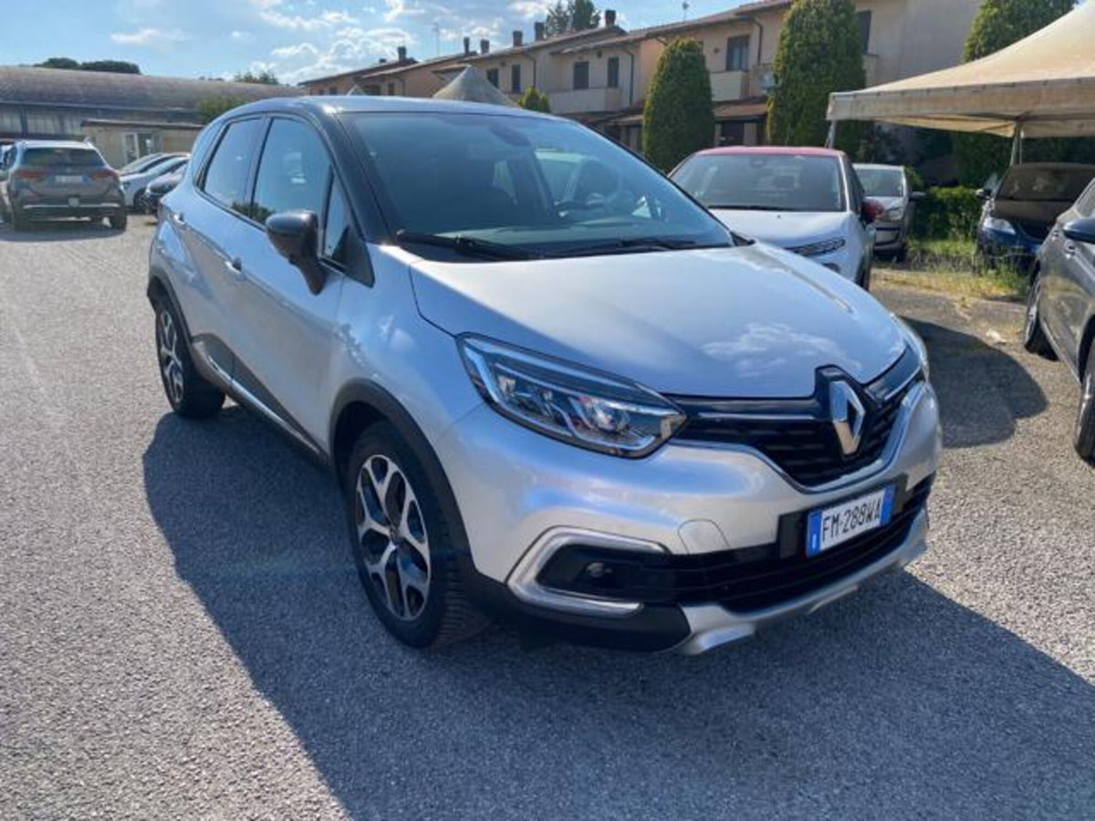 Renault Captur dCi 8V 90 CV EDC Start&Stop Energy Initiale Paris (2)