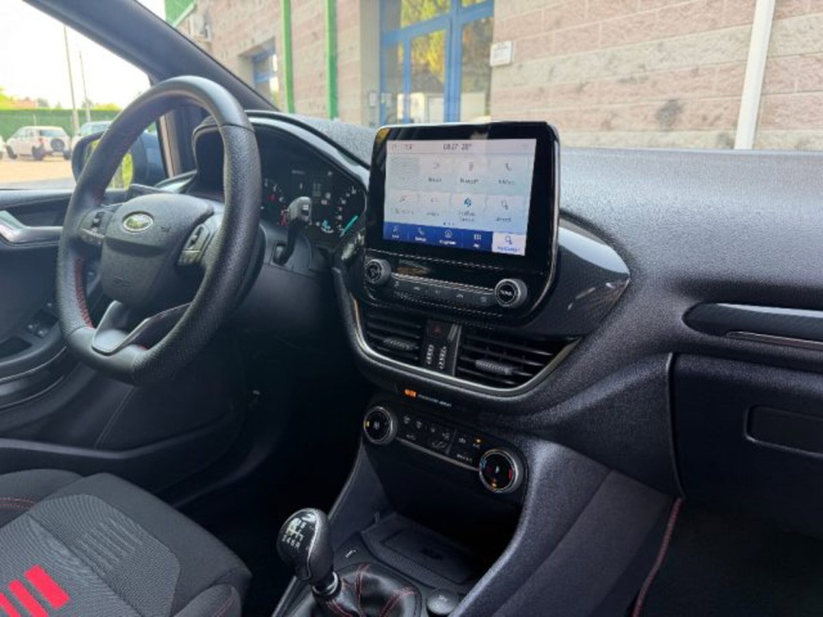 Ford Fiesta 1.0 Ecoboost Hybrid 125 CV 5 porte ST-Line X (11)