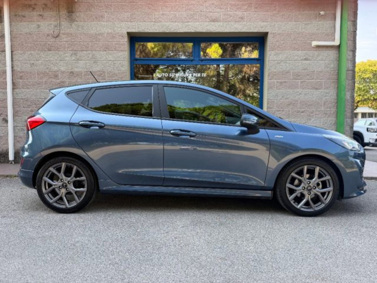 Ford Fiesta 1.0 Ecoboost Hybrid 125 CV 5 porte ST-Line X (2)