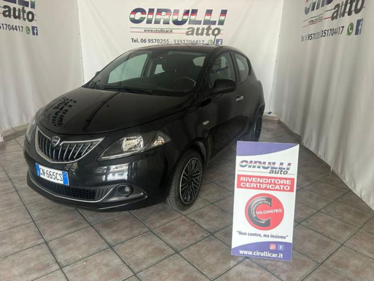 Lancia Ypsilon 1.0 FireFly 5 porte S&S Hybrid Ecochic Gold