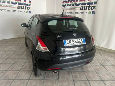 Lancia Ypsilon 1.0 FireFly 5 porte S&S Hybrid Ecochic Gold (4)