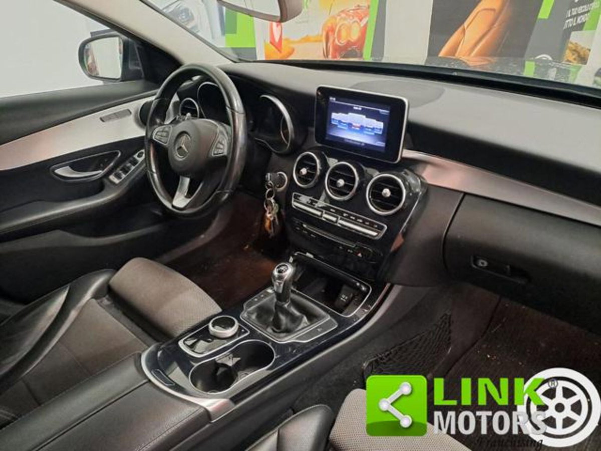 Mercedes-Benz Classe C Station Wagon 200 d Executive (17)