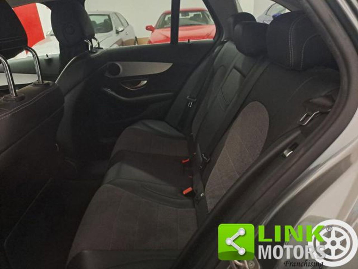 Mercedes-Benz Classe C Station Wagon 200 d Executive (20)