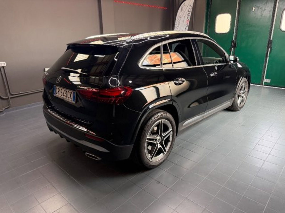 Mercedes-Benz GLA SUV 200 d AMG Line Premium Plus auto (11)