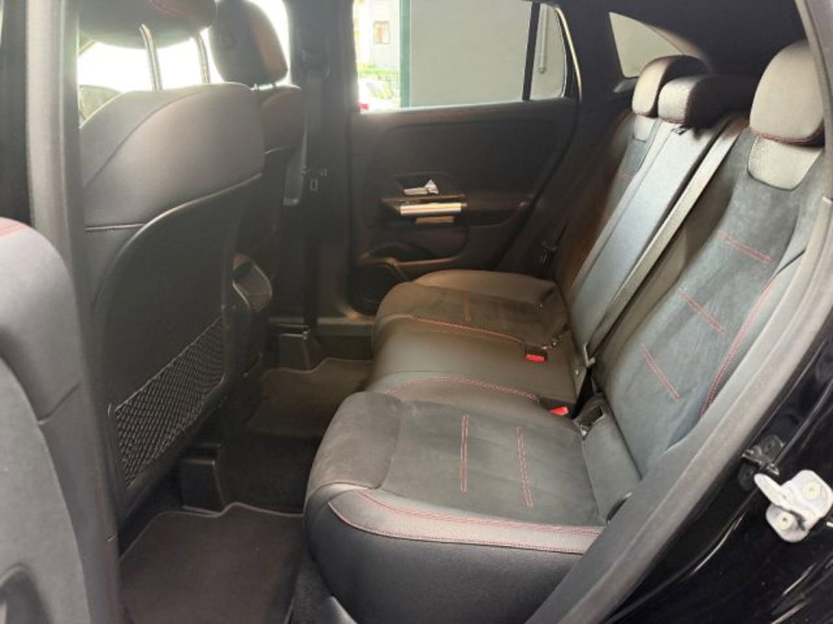 Mercedes-Benz GLA SUV 200 d AMG Line Premium Plus auto (9)