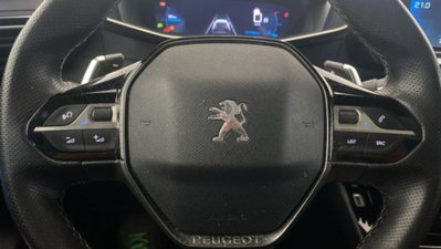 Peugeot 2008 PureTech 155 S&S EAT8 GT Pack (8)