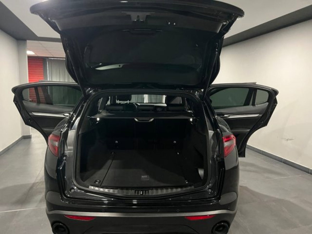 Alfa Romeo Stelvio Stelvio 2.2 Turbodiesel 190 CV AT8 Q4 Sprint (14)