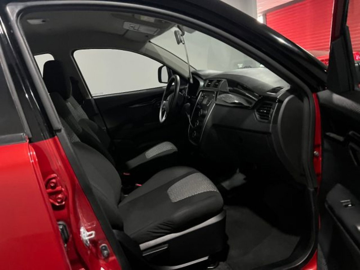 Mahindra KUV100 KUV100 1.2 VVT K8 (8)