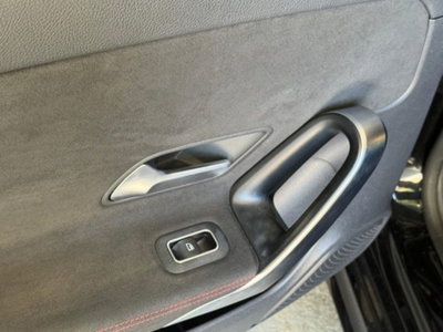 Mercedes-Benz Classe A Sedan 180 d 4p. Premium (12)