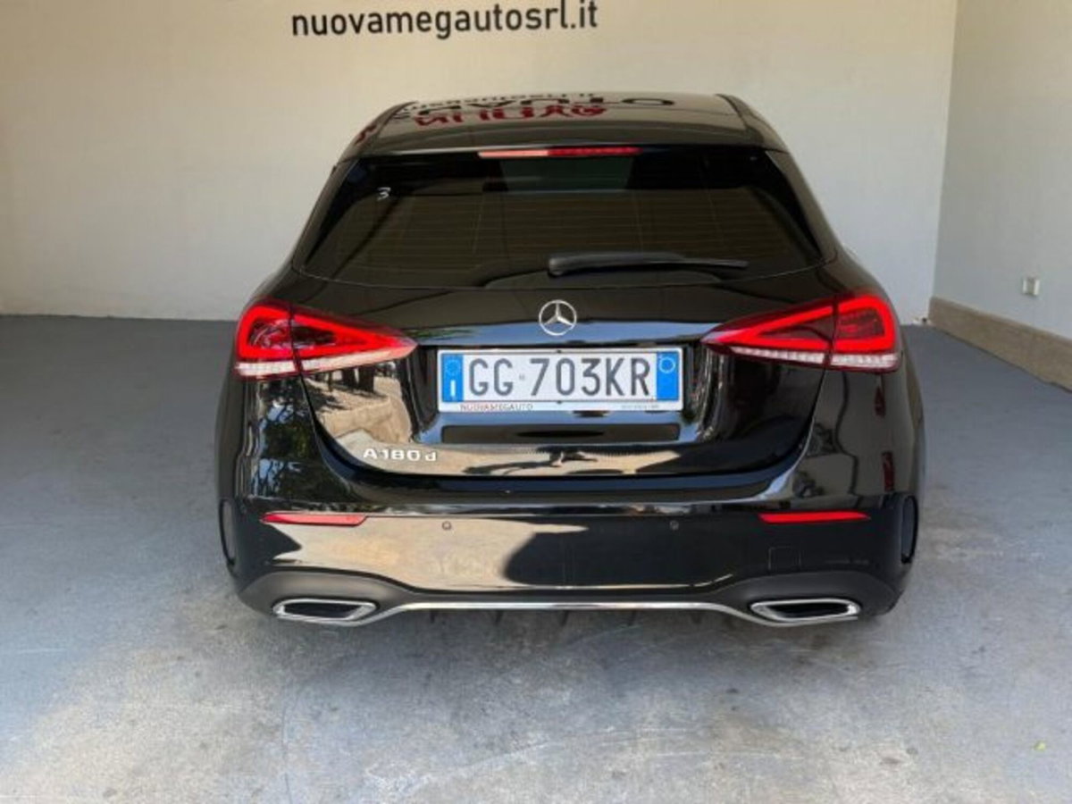Mercedes-Benz Classe A Sedan 180 d 4p. Premium (7)