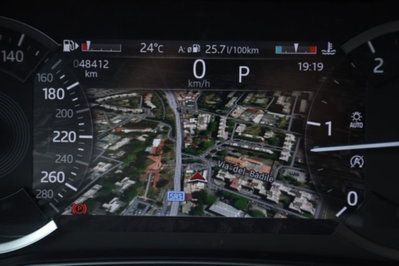 Jaguar E-Pace 2.0D I4 163 CV AWD Auto S (10)