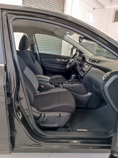 Nissan Qashqai 1.3 DIG-T 160 CV DCT Business (16)