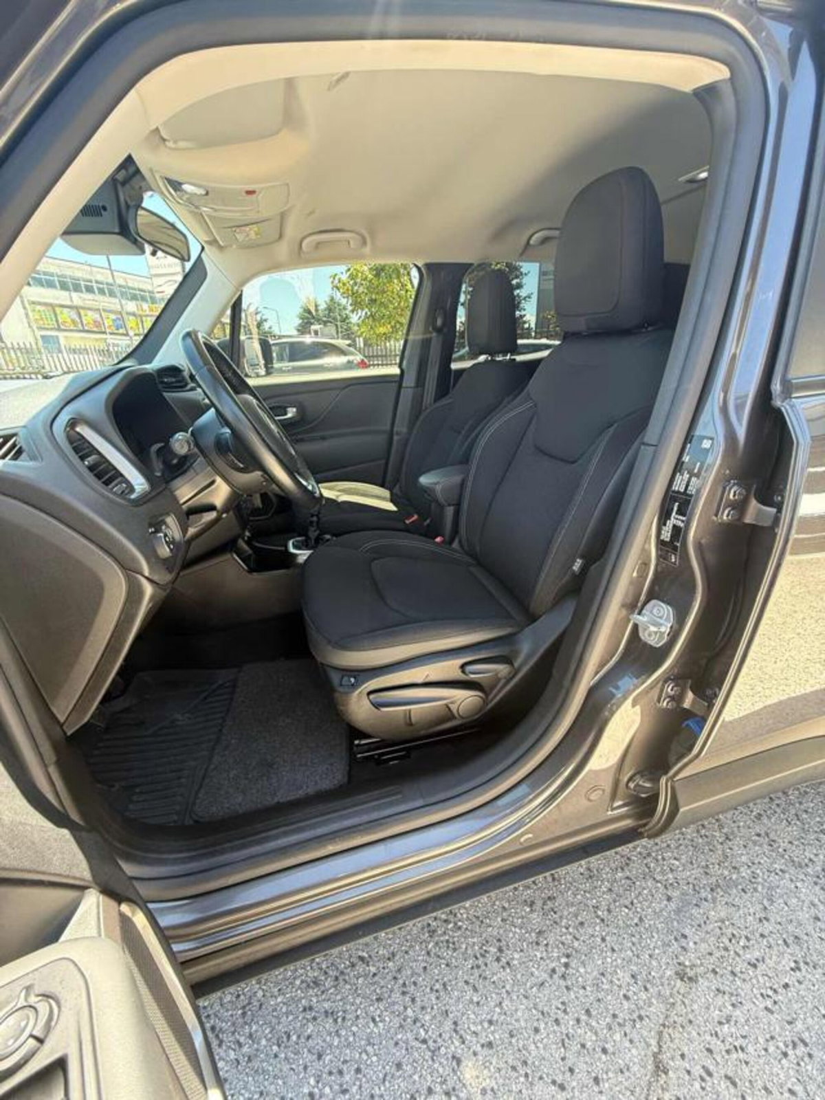 Jeep Renegade 1.6 Mjt 130 CV Limited (16)