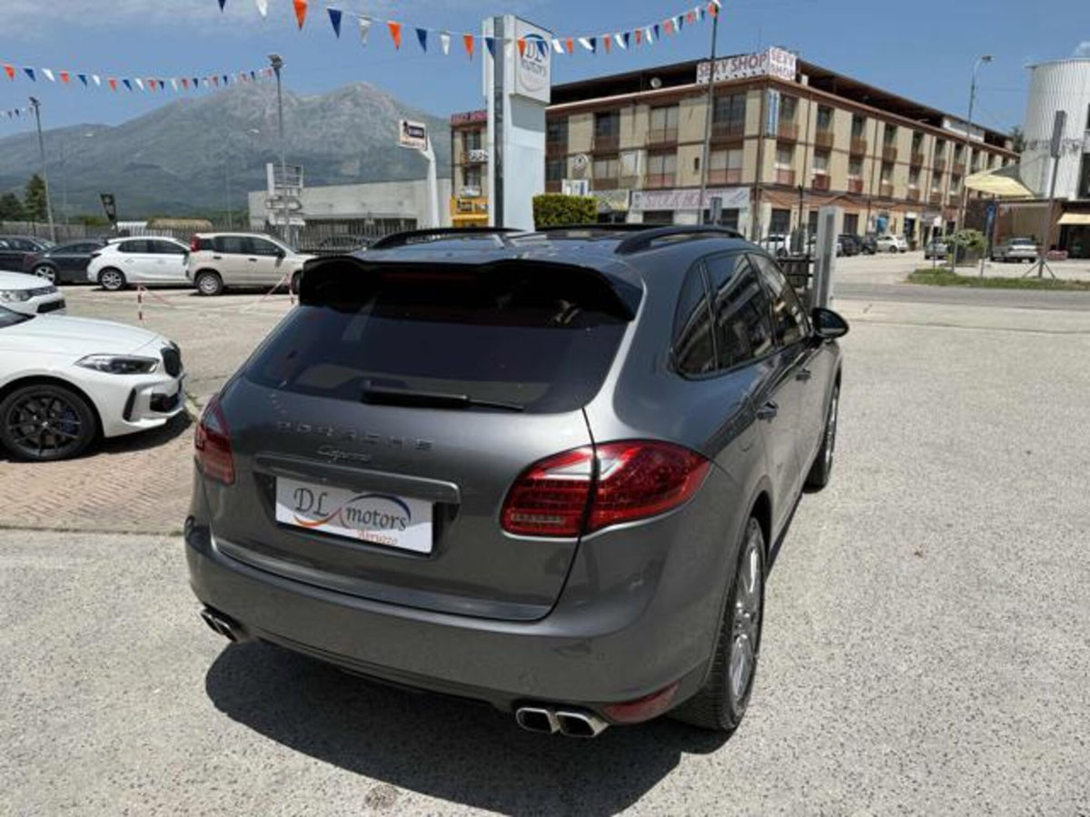 Porsche Cayenne 3.0 Diesel 250CV Platinum Edition (11)