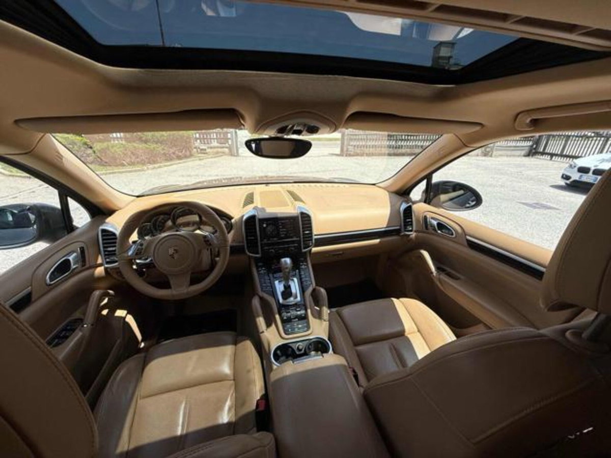Porsche Cayenne 3.0 Diesel 250CV Platinum Edition (15)