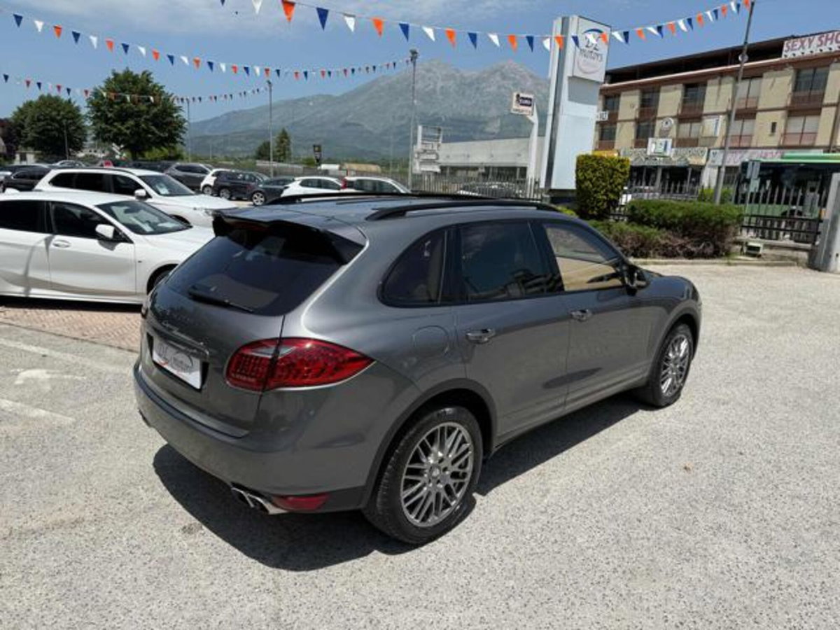 Porsche Cayenne 3.0 Diesel 250CV Platinum Edition (9)
