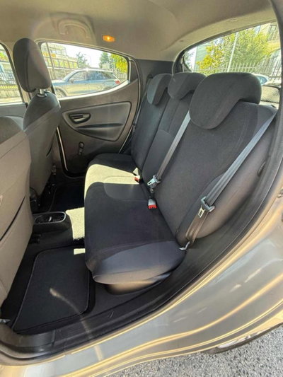 Lancia Ypsilon 1.2 69 CV 5 porte GPL Ecochic Gold (16)