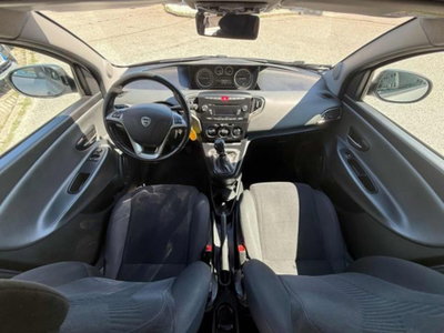 Lancia Ypsilon 1.2 69 CV 5 porte GPL Ecochic Gold (17)
