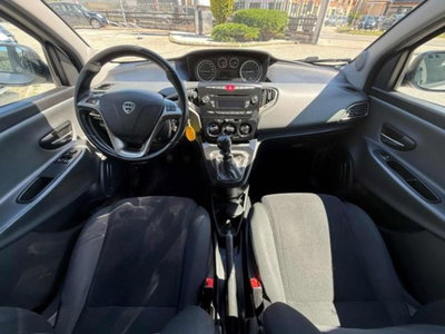Lancia Ypsilon 1.2 69 CV 5 porte GPL Ecochic Gold (19)