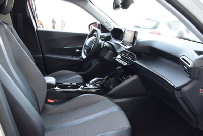 Peugeot 2008 BlueHDi 130 S&S EAT8 Allure Pack (18)